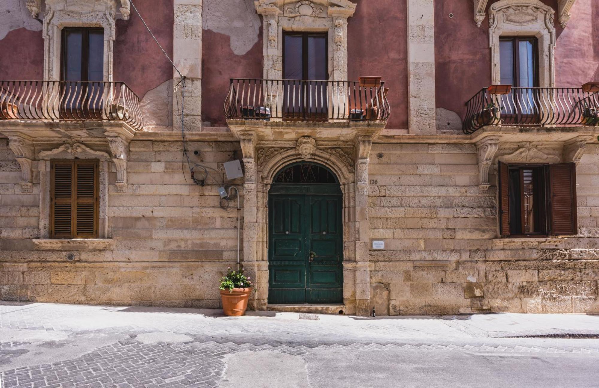 Palazzo Bozzanca Apartments By Wonderful Italy Syracuse Luaran gambar